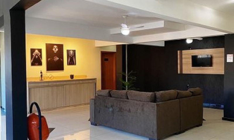 Quarto De Aluguel / ...