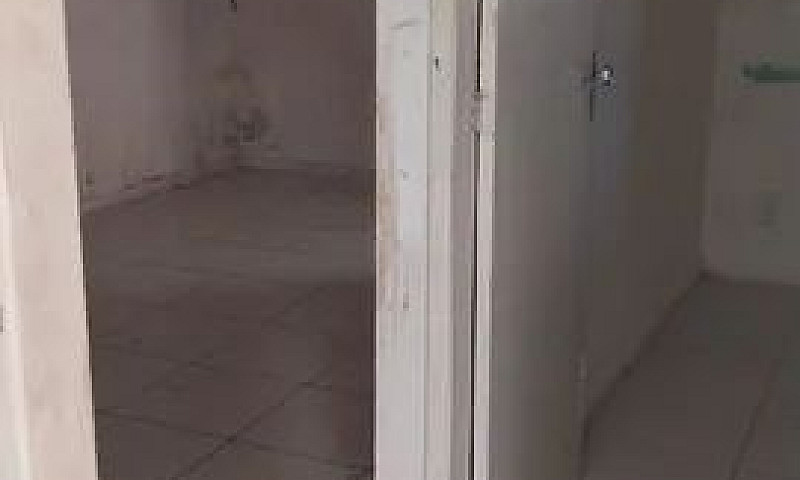 Aluga-Se Casa Cm Pon...