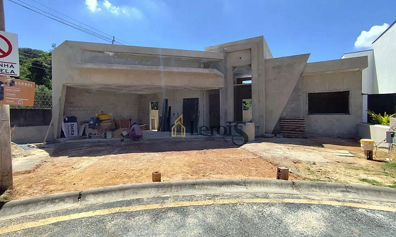 Casa Com 3 Dormitóri...