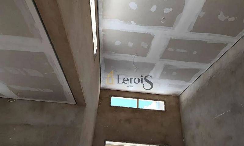 Casa Com 3 Dormitóri...