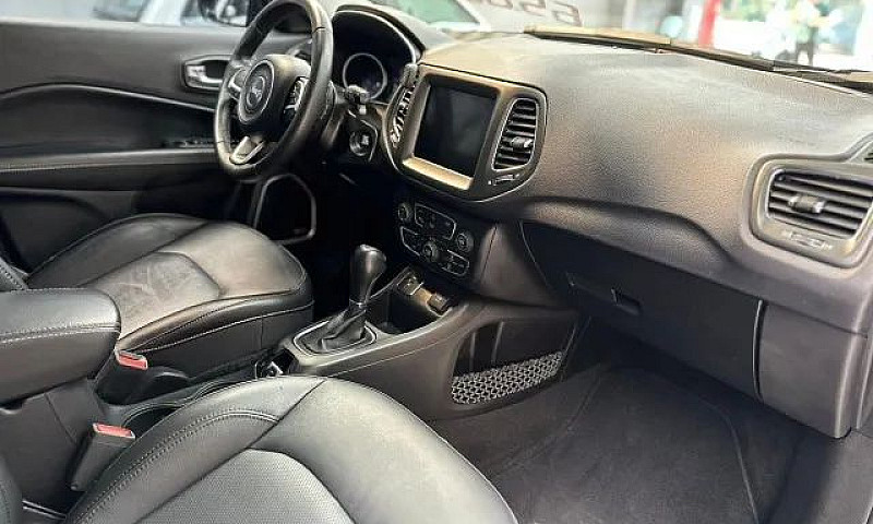 Jeep Compass Longitu...