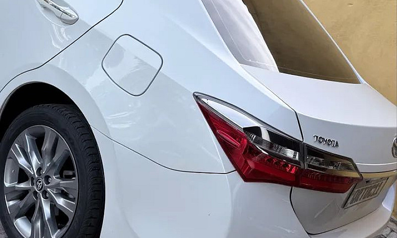 Toyota Corolla Xei 2...