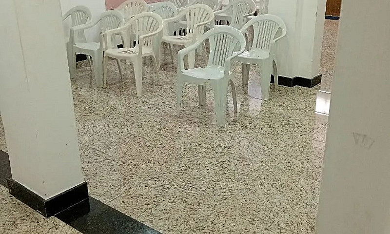 Vende Se Meio Lote ...