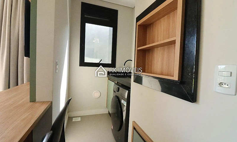 Studio Mobiliado E D...