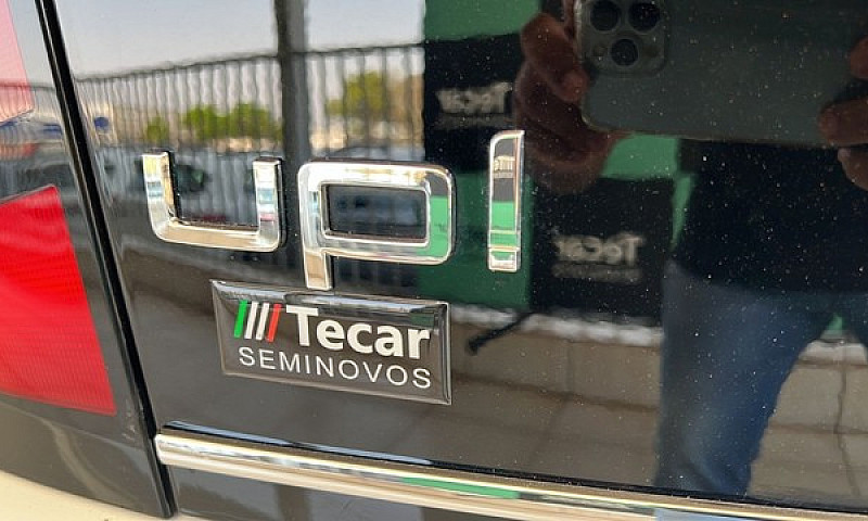 Volkswagen Cross Up ...