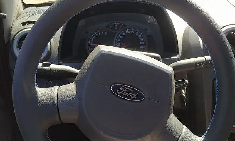 Ford Ka...
