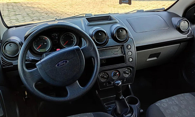 Ford Fiesta 1.0 8V F...