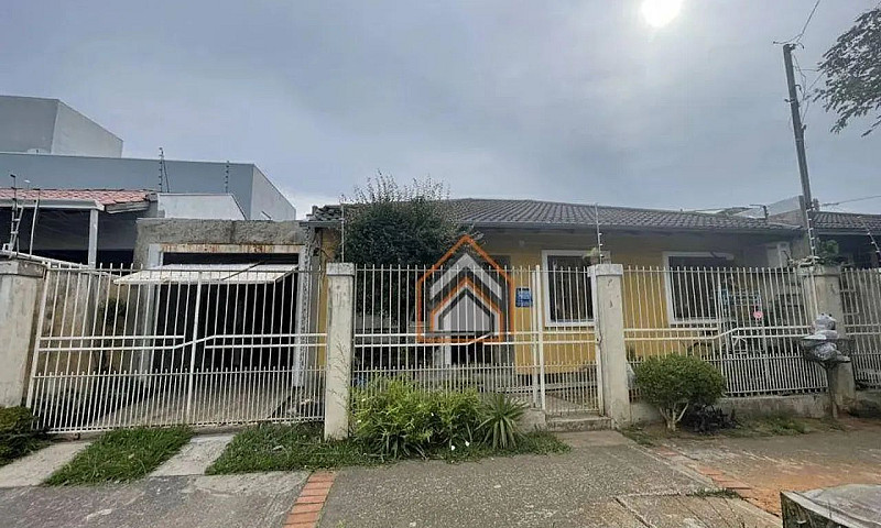 Casa Com 3 Dormitóri...