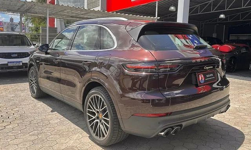 Porsche Cayenne E-Hy...