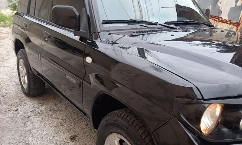 Mitsubishi Pajero Tr...