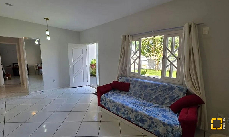 Casa Com Piscina Bai...