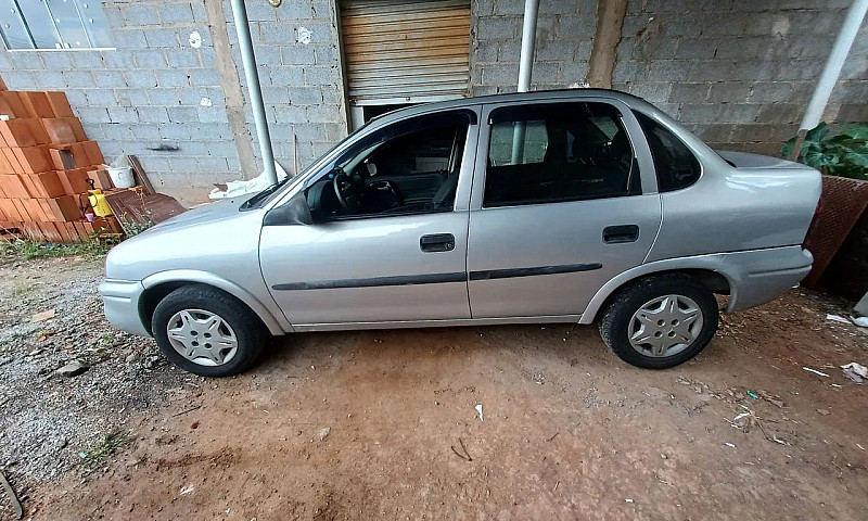 Chevrolet Corsa Seda...