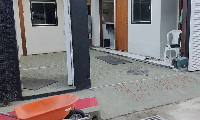 Casa Mobiliada Para ...