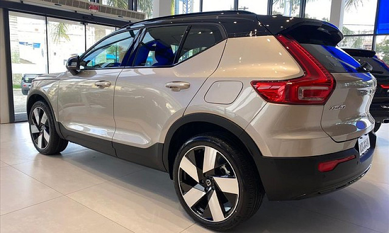 Volvo Xc40 P8 Rechar...