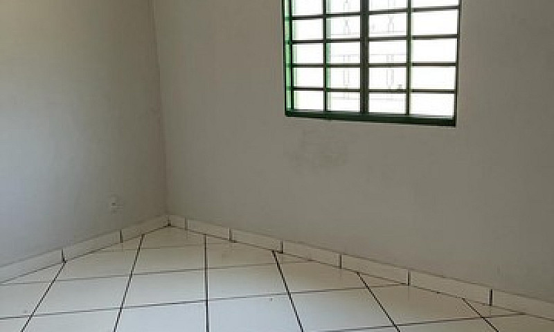Casa Com 03 Quartos ...