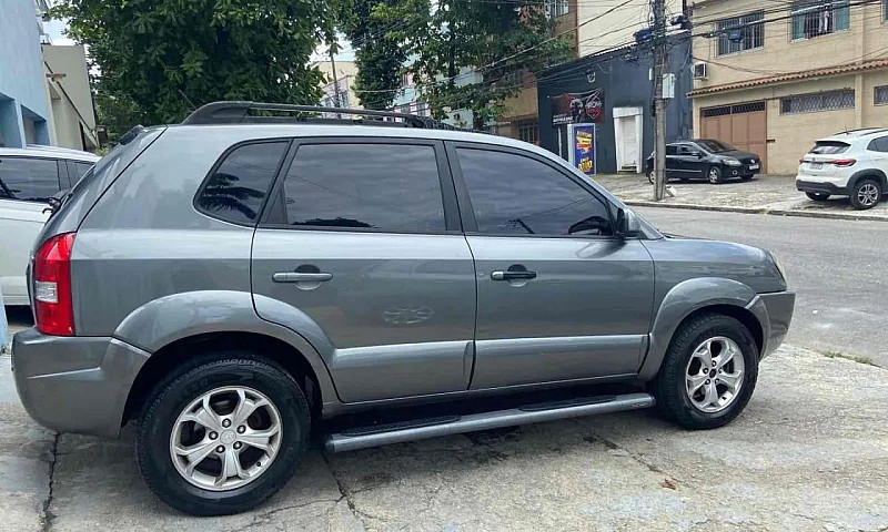 Hyundai Tucson 2.0 1...