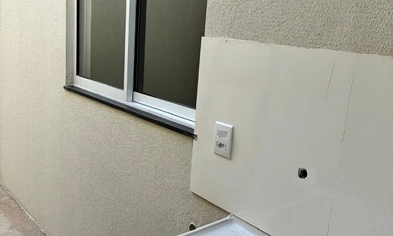 Casa Nova No Residen...