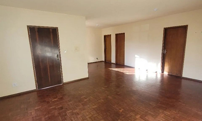 Linda Casa Recém Ref...