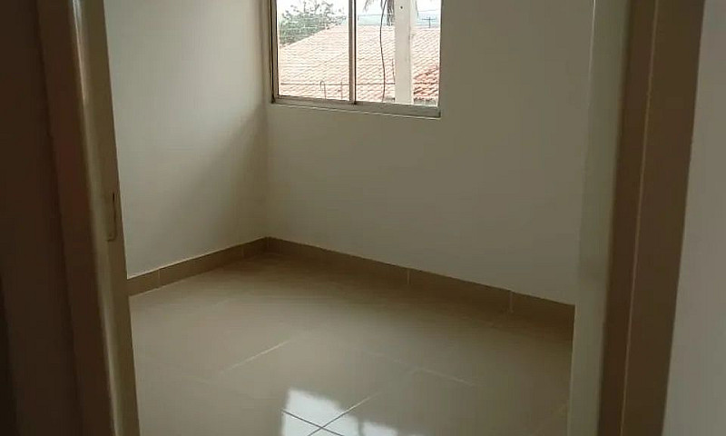 Vende-Se Casa Em Cor...