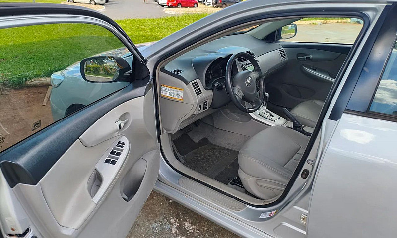 Toyota Corolla Xei 2...