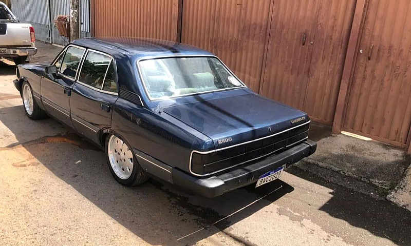 Chevrolet Caravan L/...