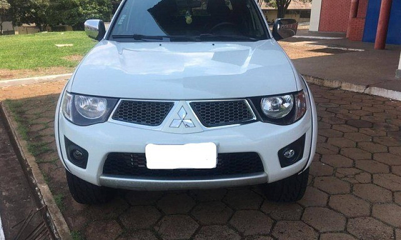 Mitsubishi L200...