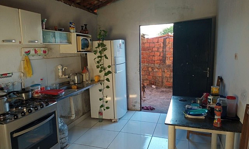 Casa Á Venda...