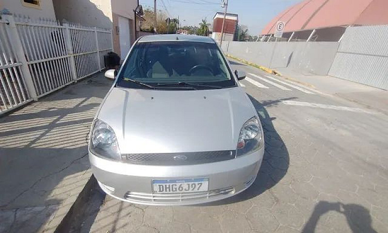 Ford Fiesta 2003...