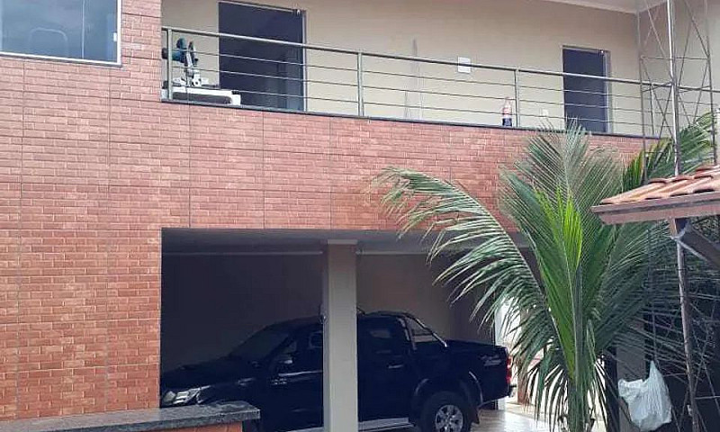 Sobrado Com Área De ...