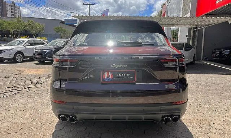 Porsche Cayenne E-Hy...