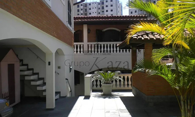 Casa Sobrado Com Edí...