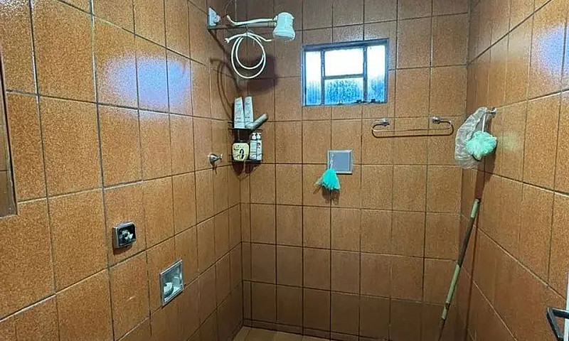 Lote De Esquina De 4...