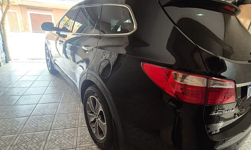 Hyundai Grand Santa ...