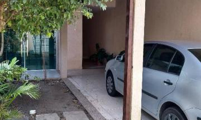 Casa Residencial À V...
