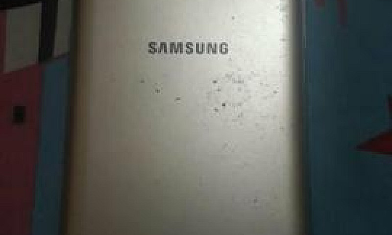 Vendo J7...