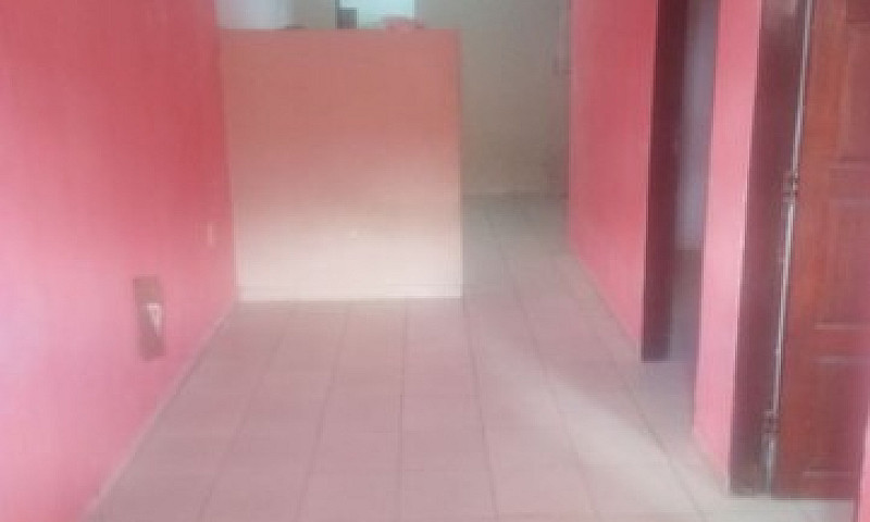Aluga- Se Casa Com 2...