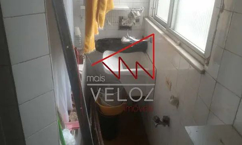 Apartamento-À Venda-...