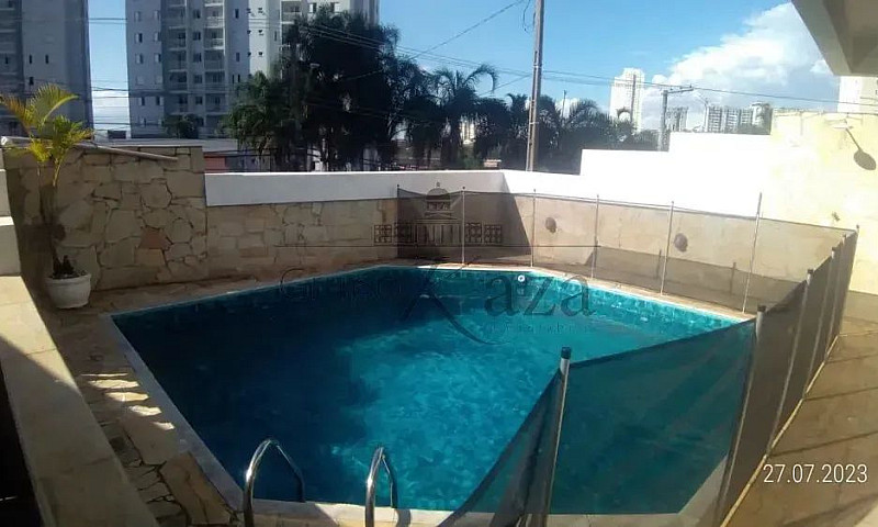 Casa Sobrado Com Edí...