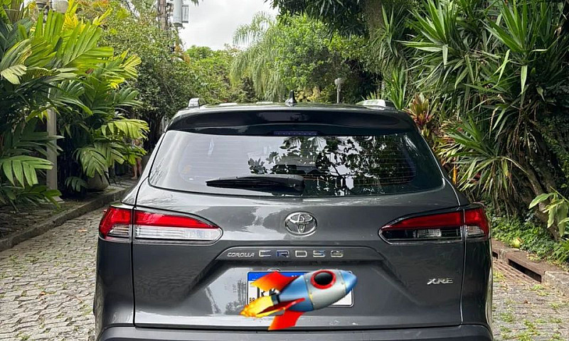 Toyota Corolla Cross...