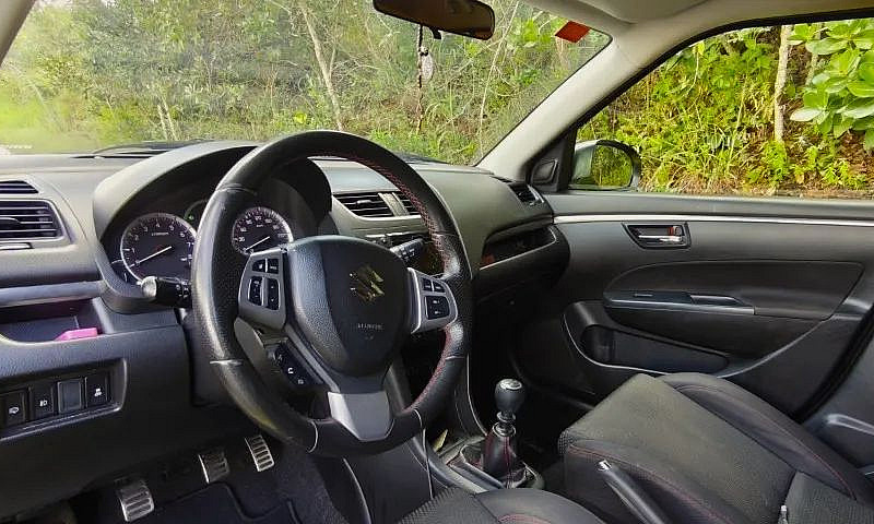 Suzuki Swift Sport R...