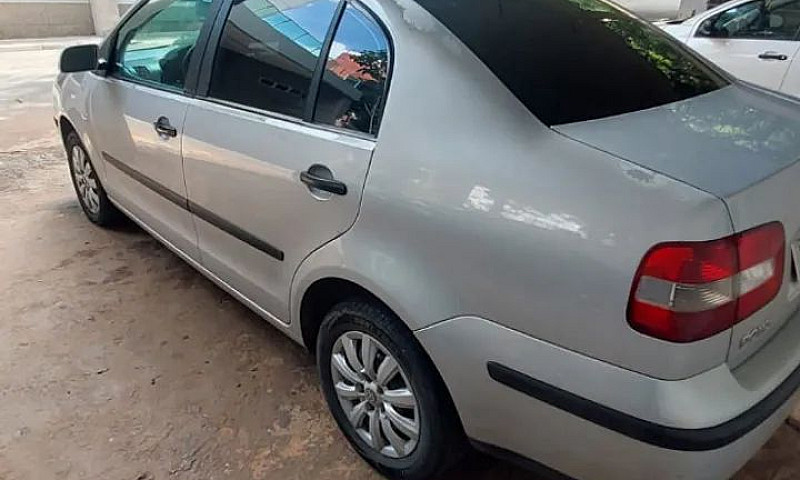 Volkswagen Polo Seda...