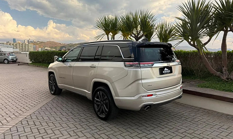 Jeep Commander Overl...