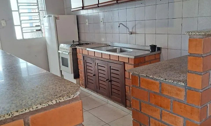 Alugo Casa 3 Quartos...