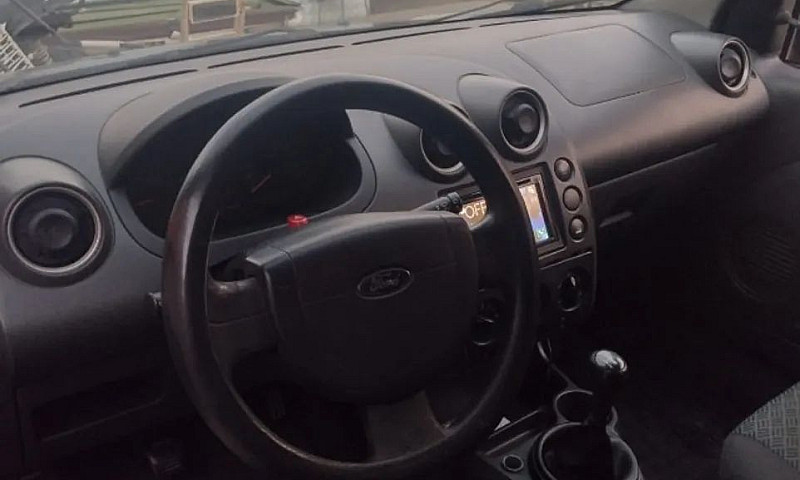 Ford Fiesta Sed. 1.6...
