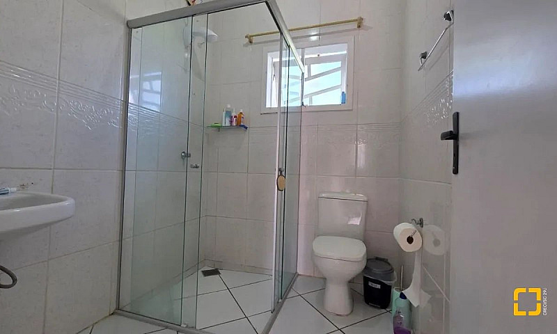 Casa Com Piscina Bai...