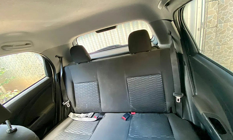 Toyota Etios X 1.3 F...