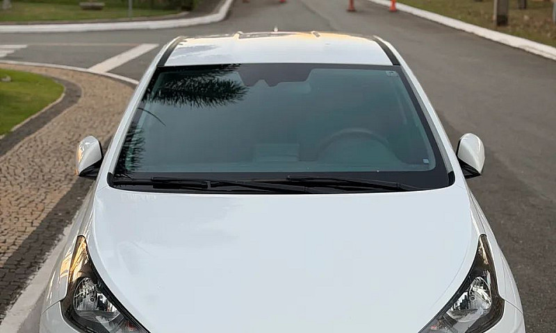 Hyundai Hb20S Evolut...