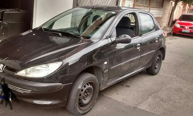 Peugeot Preto 206...