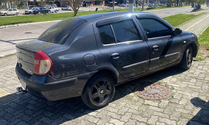 Clio Sedan 1.0 2004...