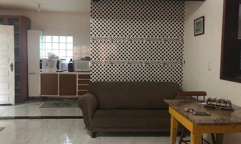 Casa Com 4 Dorm E 20...